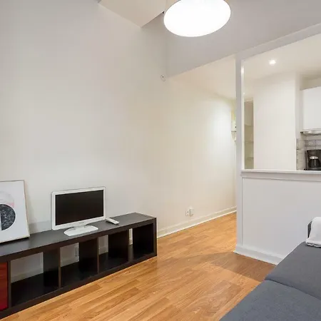 Studio Close To The Opera De * 1st Arr. * Apartment *